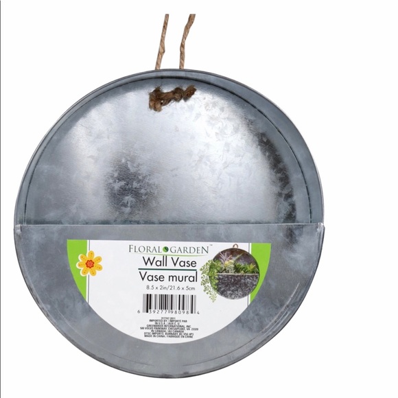 New Two Pack Floral DIY Garden Metal Hanging Wall Vases 8.5” - Picture 16 of 16